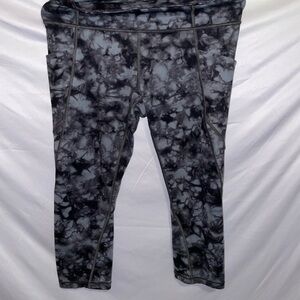 Athleta Black and Gray Patterned Leggings